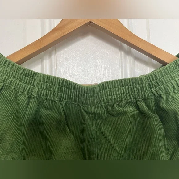 Lucy & Yak Billie Trousers in Pickle Green Organic Corduroy - Picture 4 of 5